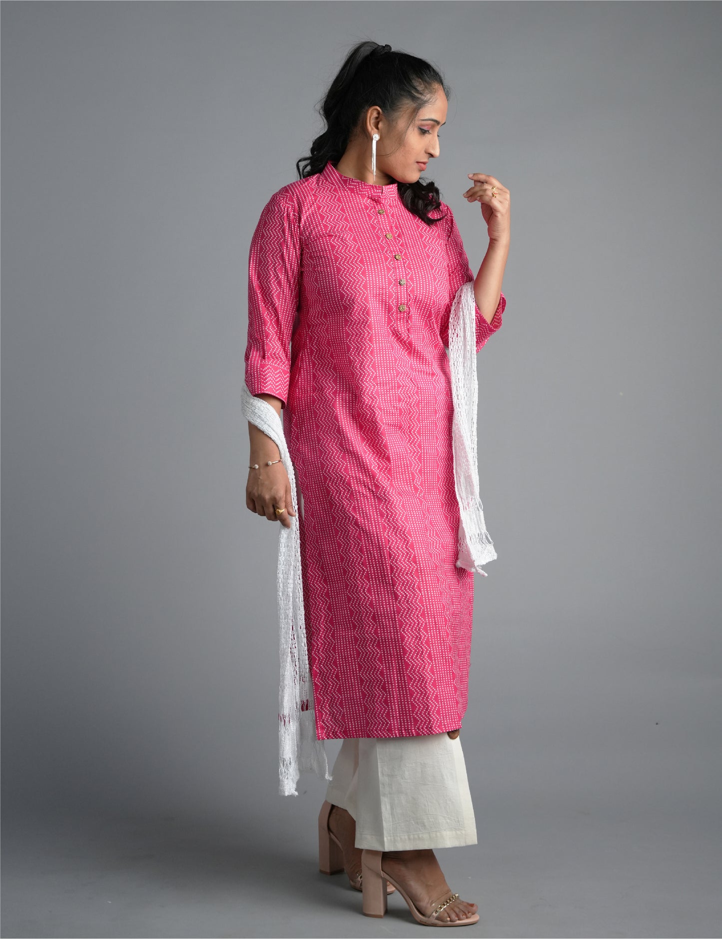 Women Printed Pink Kurta with Ivory Wide-Leg Pants Set